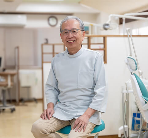 院長 岡本 千早也